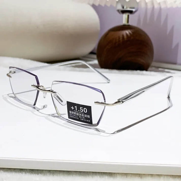 Intelligent Zoom Glasses - Clear Vision for Everyday Life